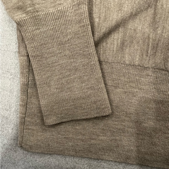 Banana Republic Oatmeal Extra Fine Merino V Neck Cropped L/S Sweater Ribbed - Picture 4 of 6